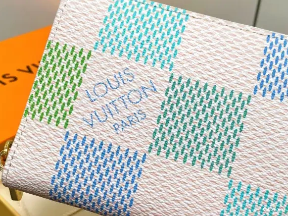 cm LOUIS VUITTON WALLET-19.5*10.5*2.5 ZIPPY 0521
